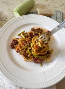 Low-Carb-Zucchini-Spaghetti-Bolognese-10