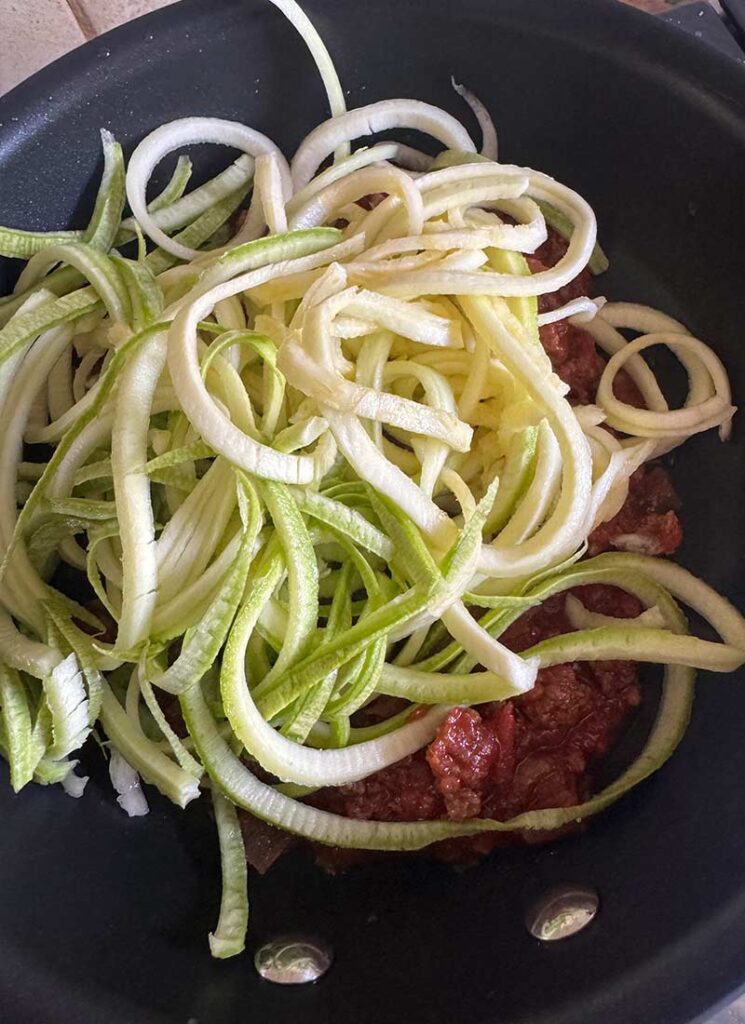 Put-the-zoodles-in-the-sauce
