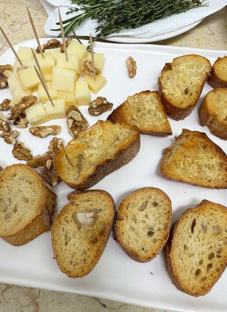Mini-Smoked-Salmon-Charcuterie-Board--How-to-Serve