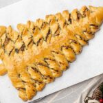 Spinach-breadsticks-recipe-for-Christmas