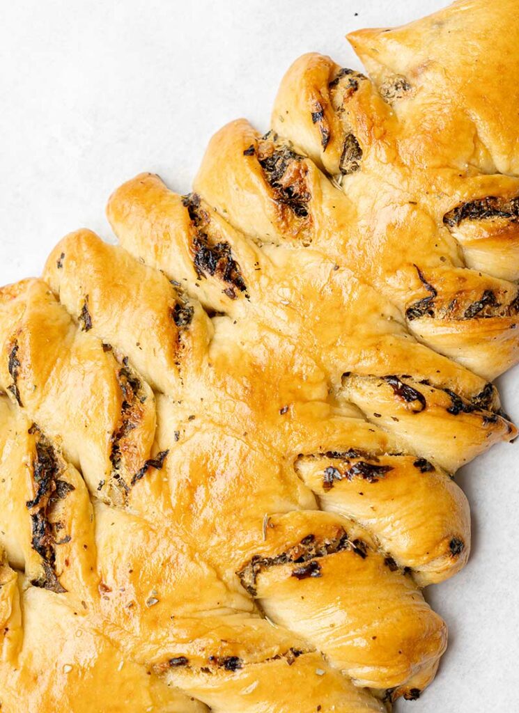 Spinach-breadsticks-recipe-for-Christmas