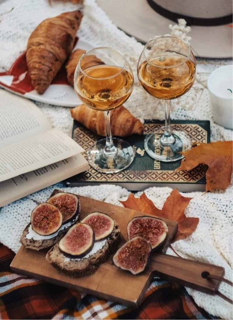 How to Throw a Fall Picnic Party Best Food Ideas, Themes, and Activities for a Cozy Outing