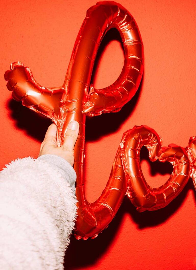 15 Valentine’s Day Date Ideas That Will Make Your Heart Skip a Beat