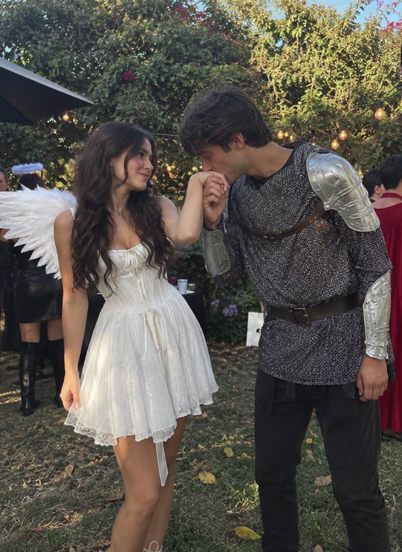A Classic Halloween Look for Hopeless Romantics