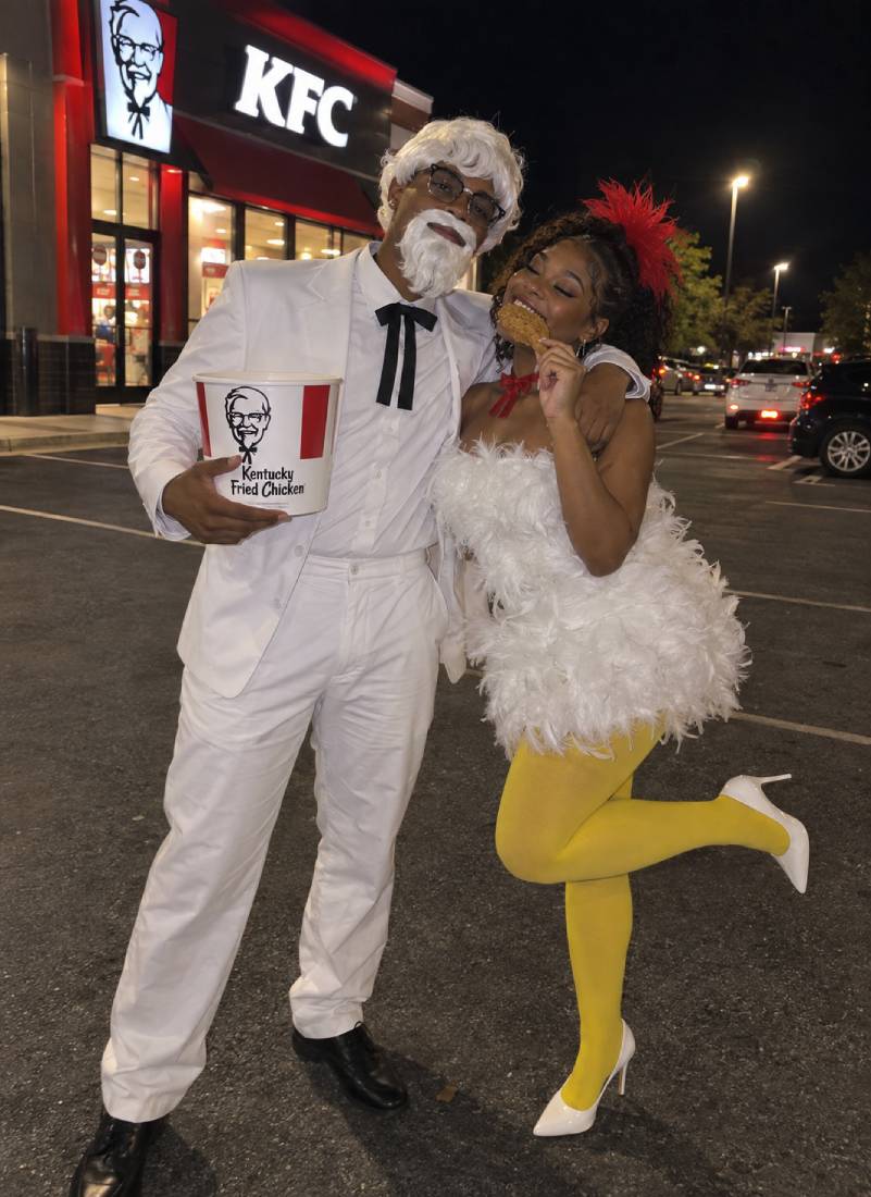 Colonel Sanders and His Chicken A Finger Lickin Funny College Costume