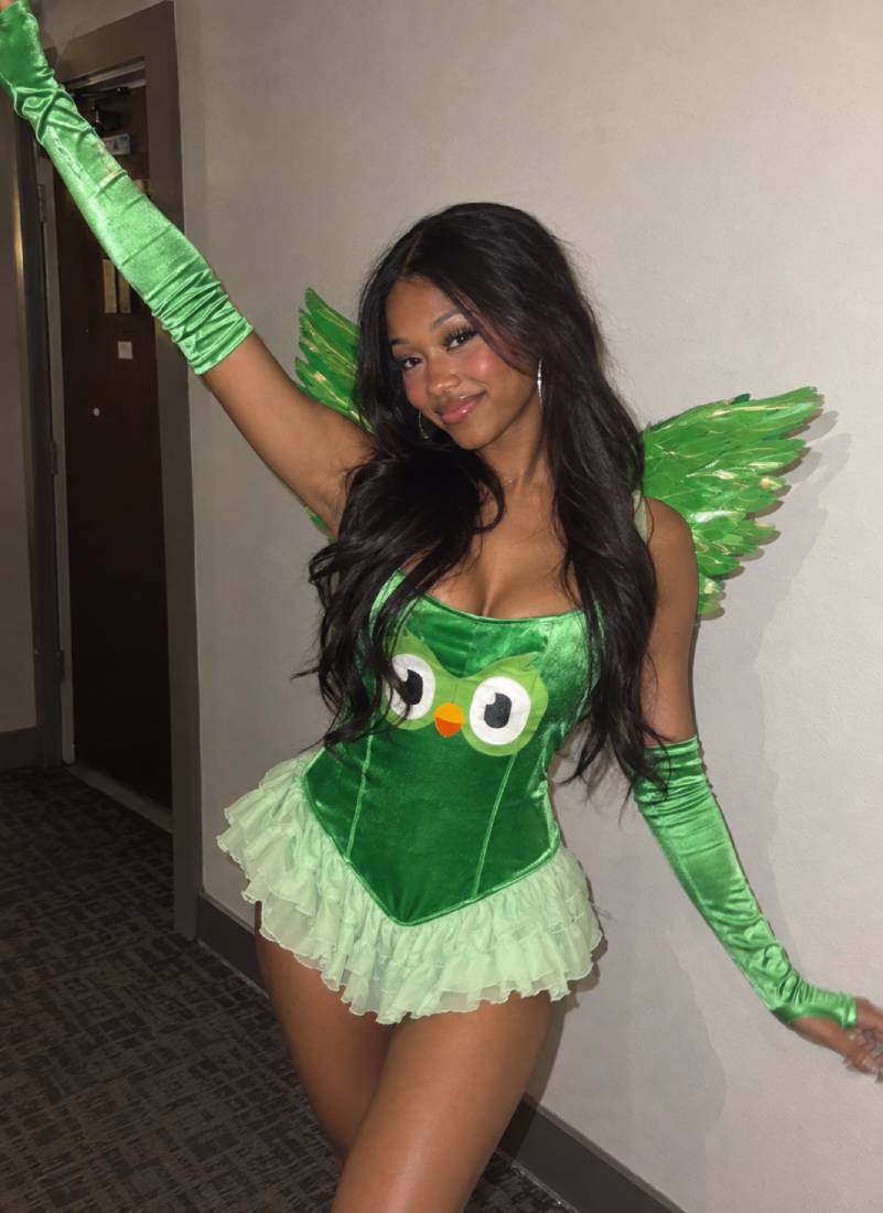 The Duolingo Owl Costume Haunting Pinterest This Halloween