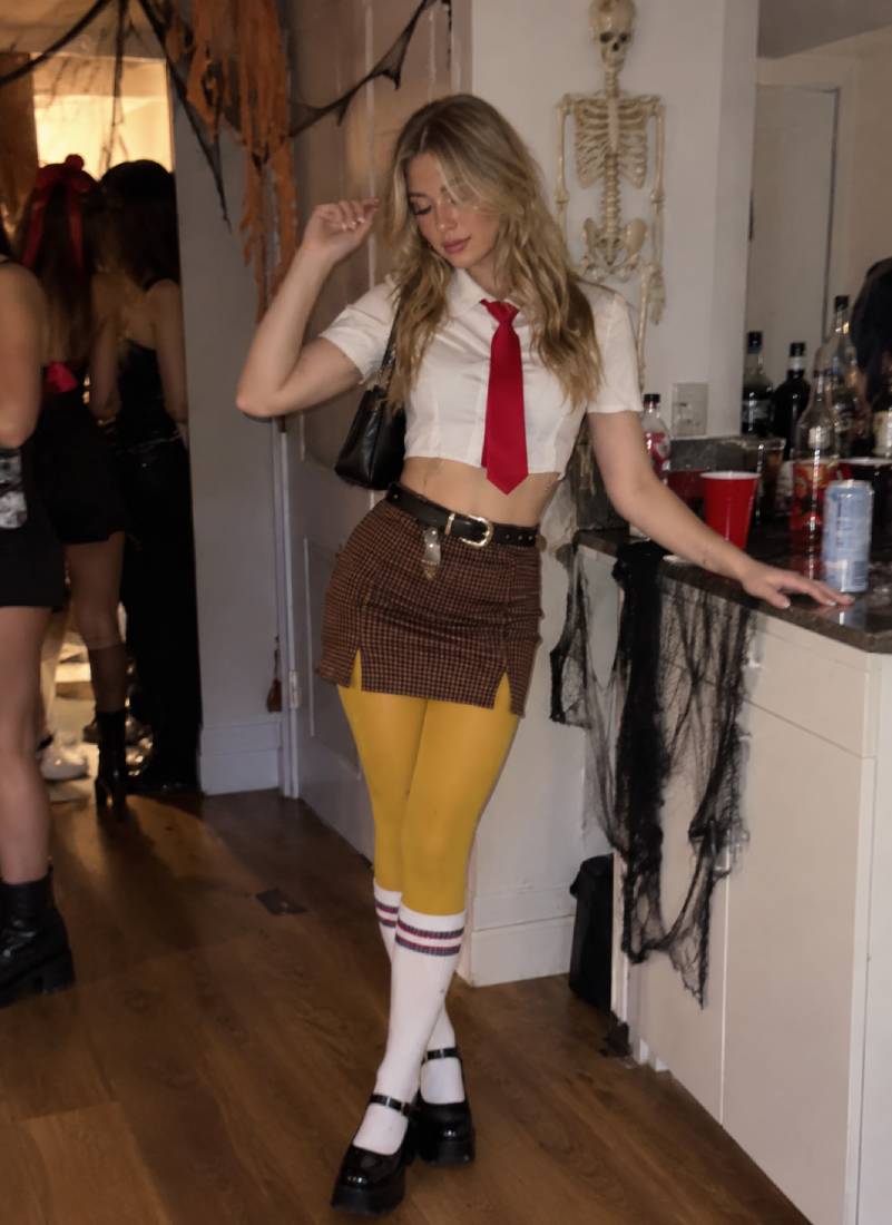 This SpongeBob Costume Is Giving Cartoon Chic