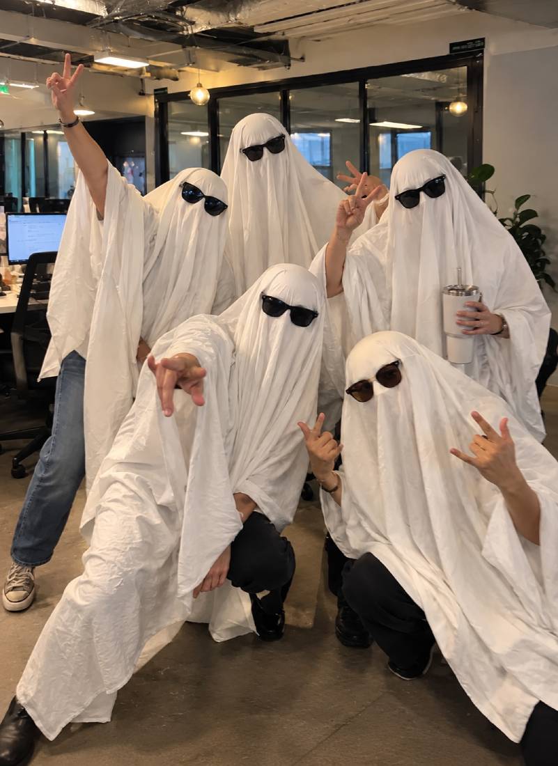 Last Minute Group Costume DIY Ghost Squad 1