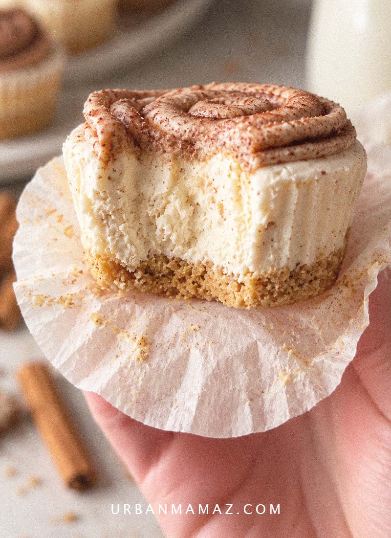 Cinnamon roll cheesecakes