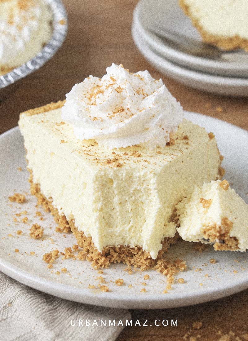 Eggnog cream pie
